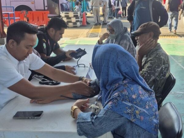 Dinkes Aceh Siagakan Ambulans dan Layanan Kesehatan dalam Program Mudik Gratis 2026 di Terminal Batoh
