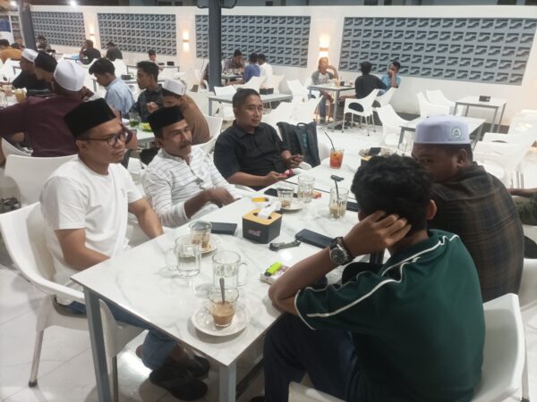 Memutar Memori di Balik Secangkir Kopi: Reuni Mantan Ketua IPPSM