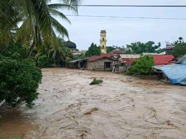 Kalom, Korban Banjir Samalanga Ancam Bertenda di Kantor Bupati